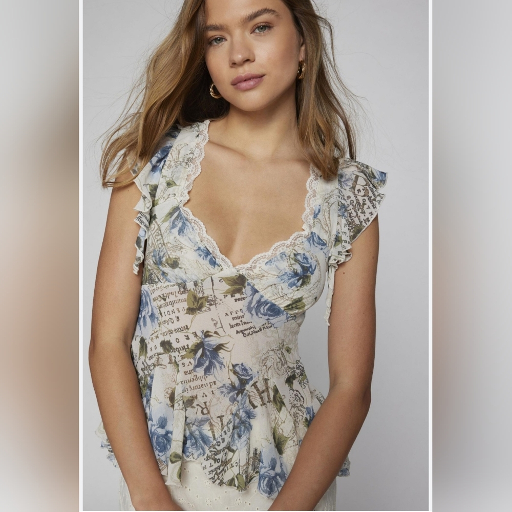 Kimchi Blue Floral Lace Blouse